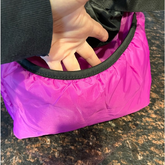 CHAMPION Trendy Luxury Chic LG Black with Pink Lining Puffer Tote Bag - Picture 5 of 16